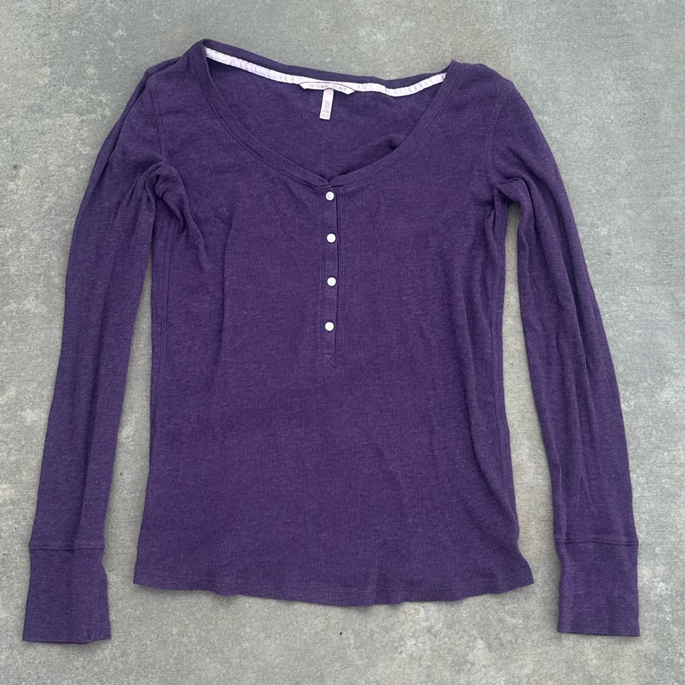 victoria’s secret henley y2k 2000s purple long sleeve button up basic top v neck